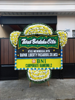Papan Bunga Duka di Manado Tua Satu