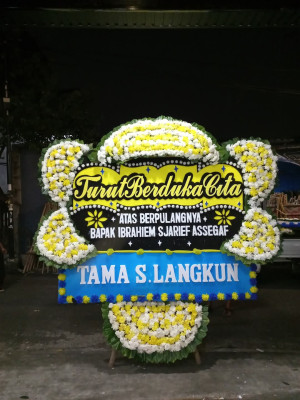 Papan Bunga Duka di Manado Tua Satu